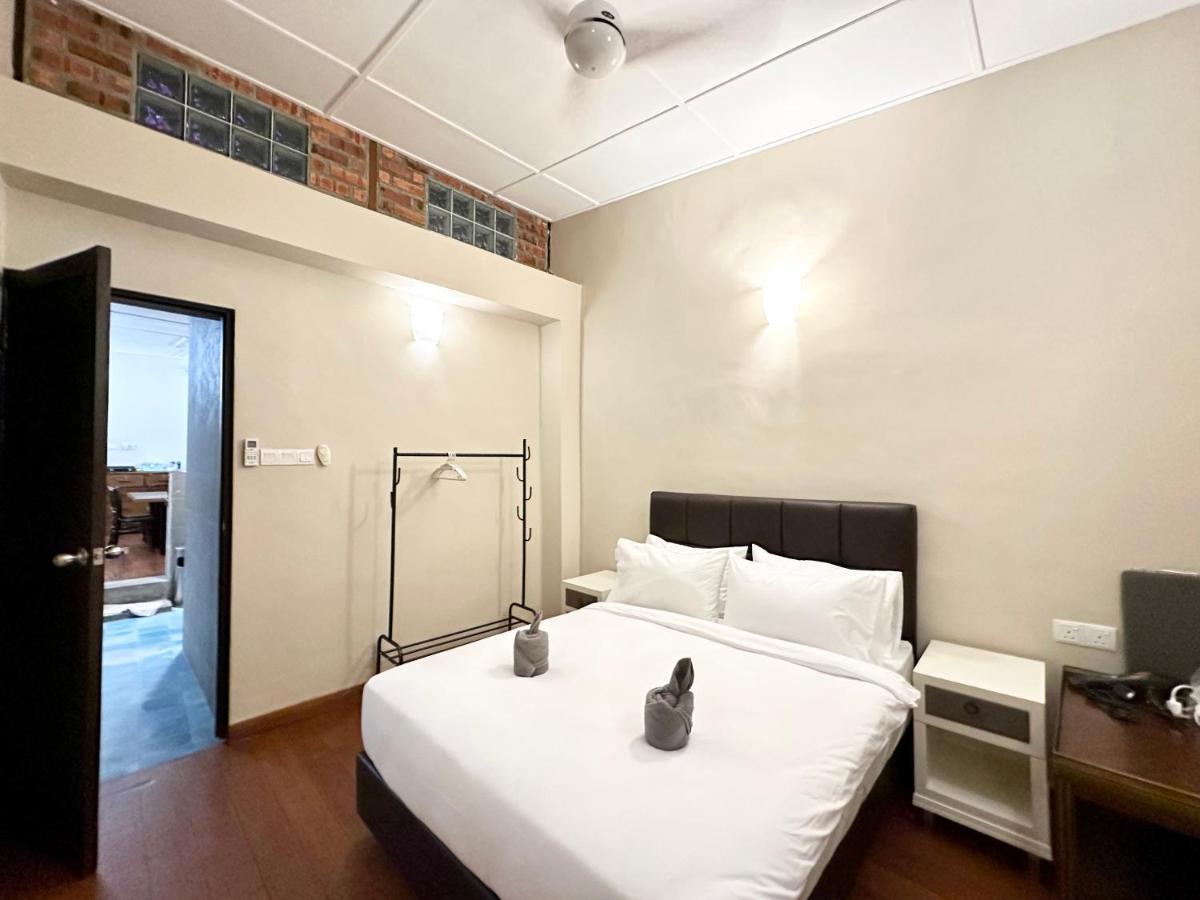 Madras Inn 58-1 Private Bathroom 乔治敦 外观 照片