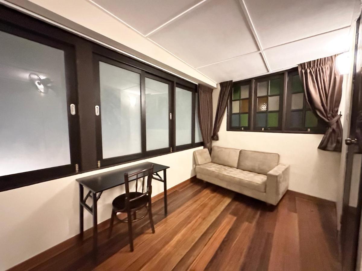Madras Inn 58-1 Private Bathroom 乔治敦 外观 照片