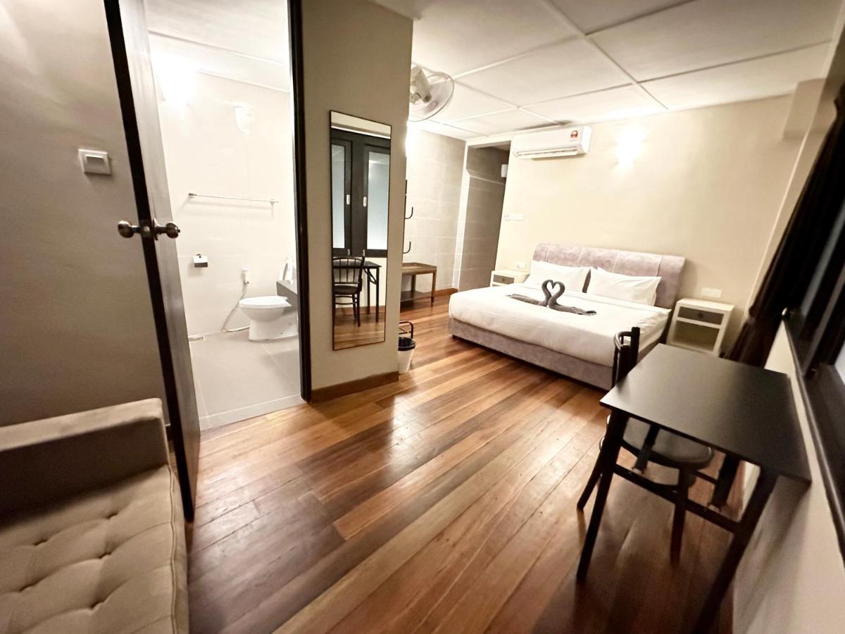 Madras Inn 58-1 Private Bathroom 乔治敦 外观 照片