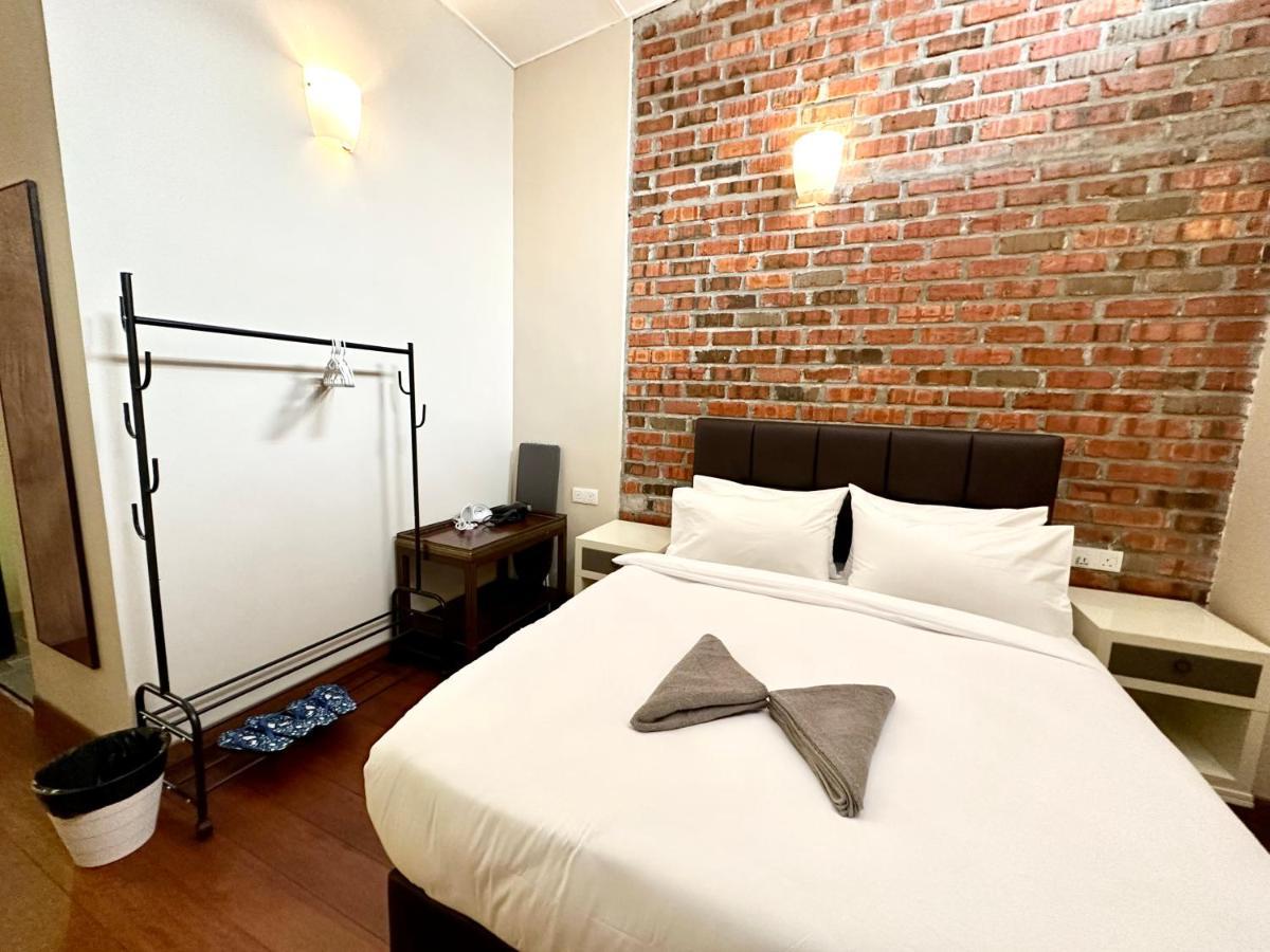 Madras Inn 58-1 Private Bathroom 乔治敦 外观 照片