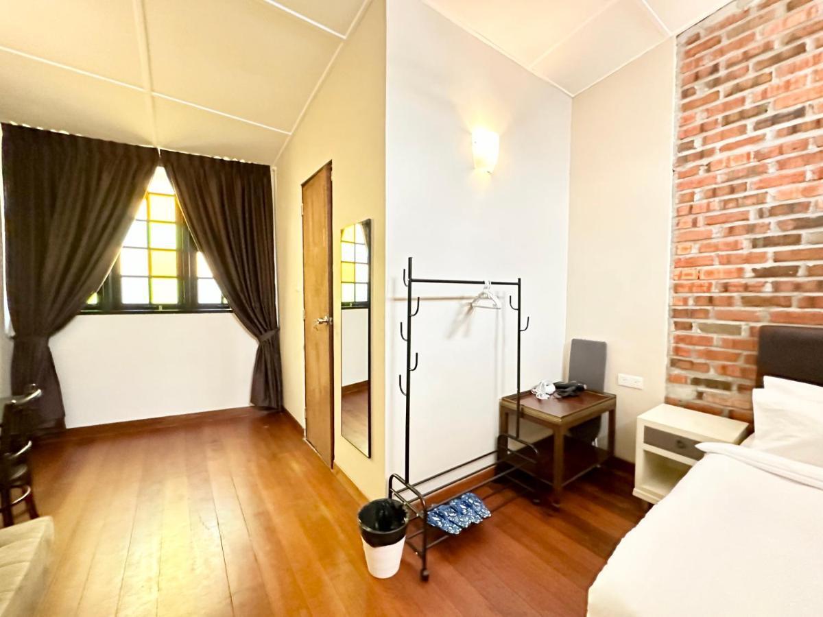 Madras Inn 58-1 Private Bathroom 乔治敦 外观 照片