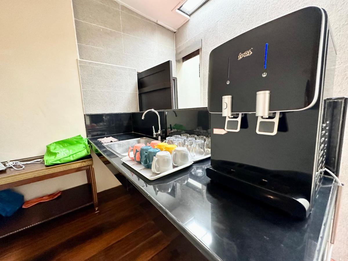 Madras Inn 58-1 Private Bathroom 乔治敦 外观 照片