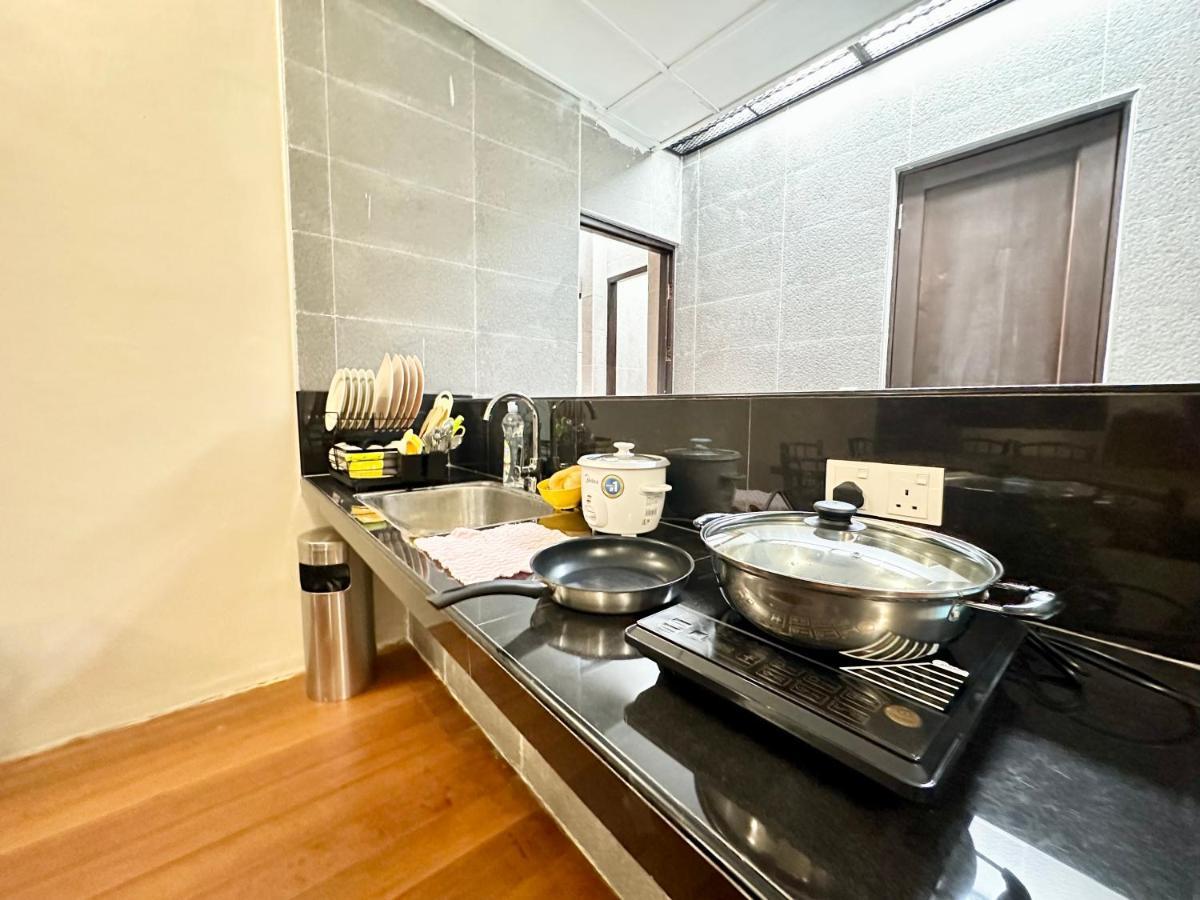 Madras Inn 58-1 Private Bathroom 乔治敦 外观 照片